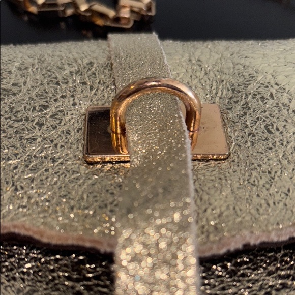 Street Level Elegant Gold Clutch Bag(Never used!) - Picture 3 of 9